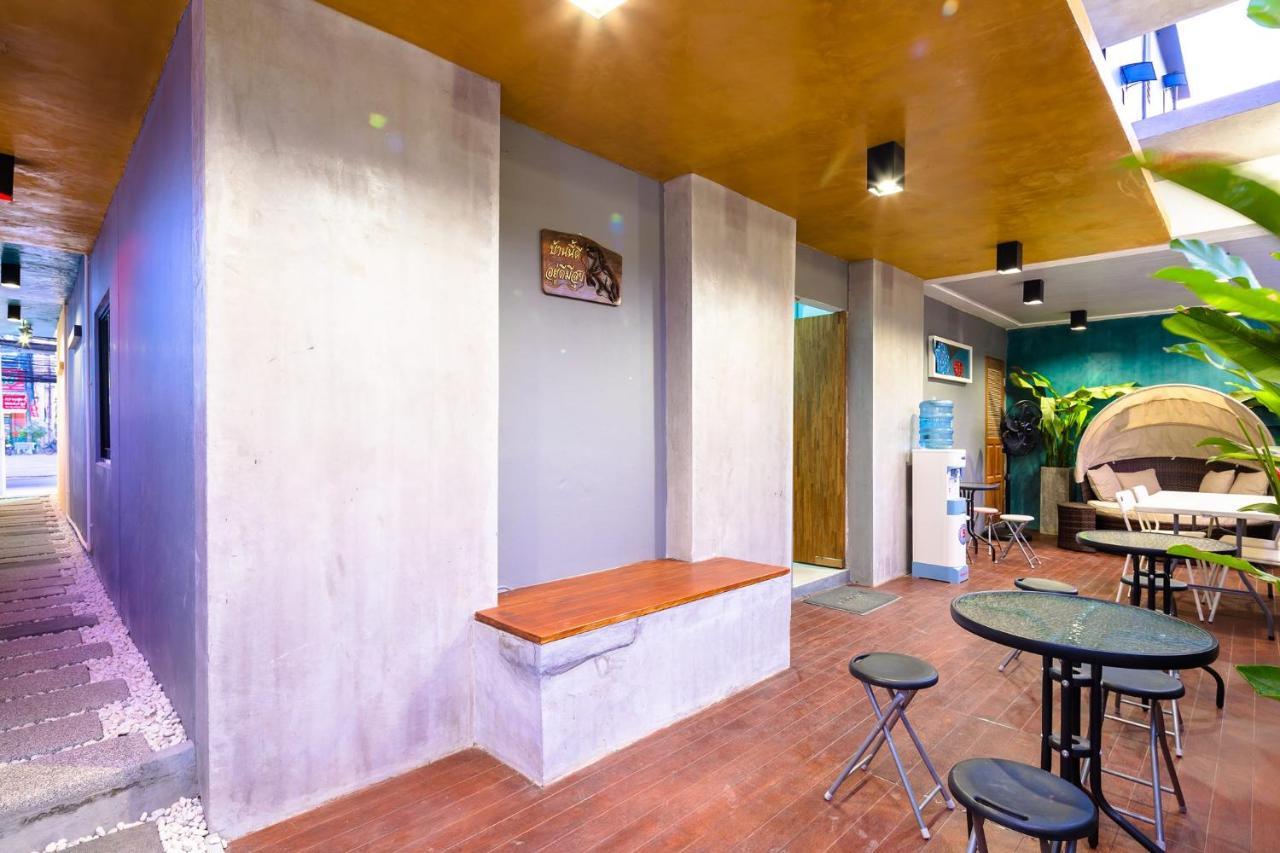 Apartamento Oyo 303 Phoomjai House Chalong Exterior foto