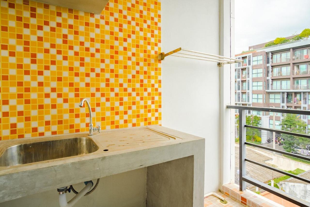Apartamento Oyo 303 Phoomjai House Chalong Exterior foto