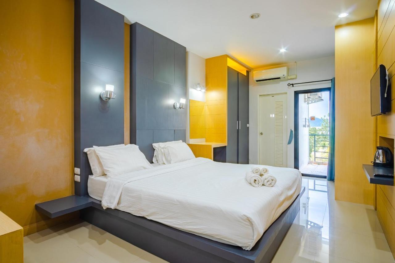 Apartamento Oyo 303 Phoomjai House Chalong Exterior foto