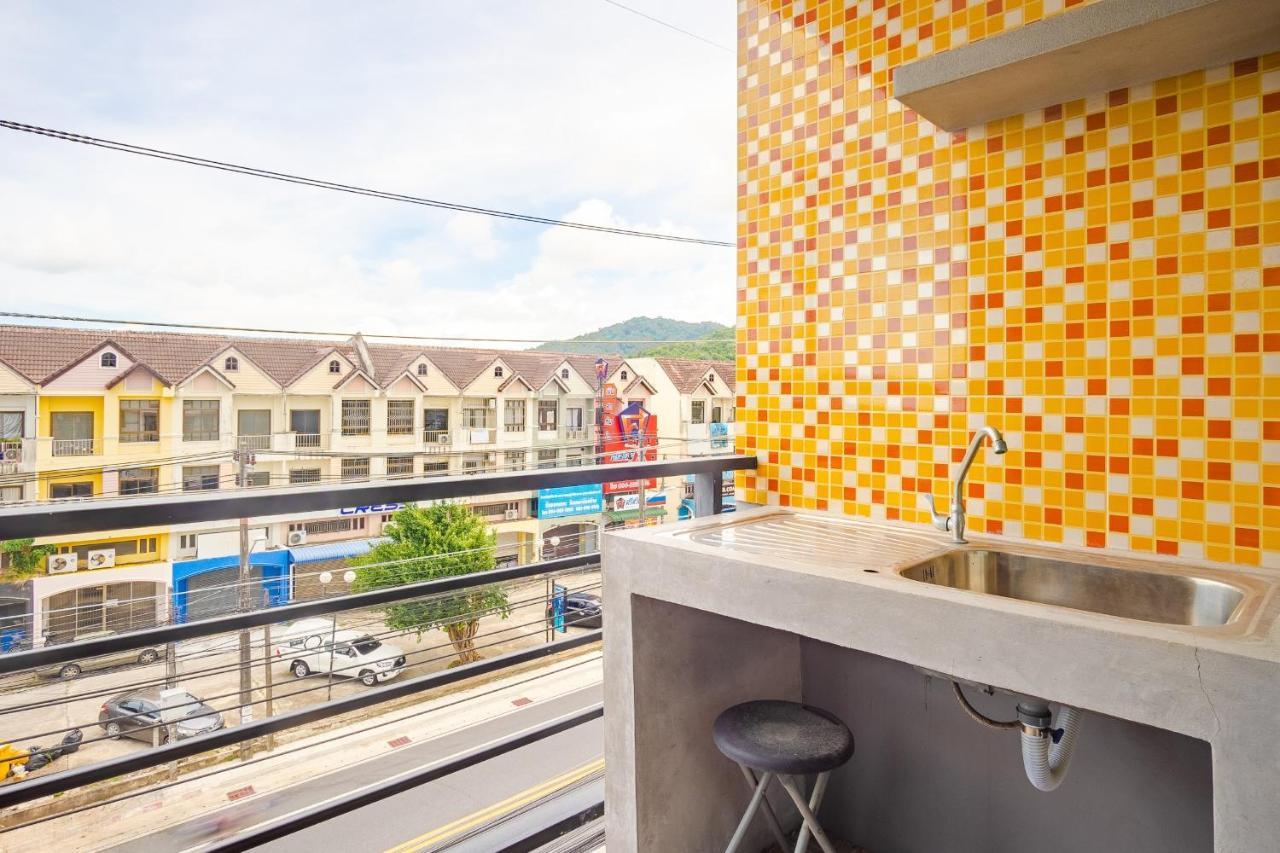Apartamento Oyo 303 Phoomjai House Chalong Exterior foto