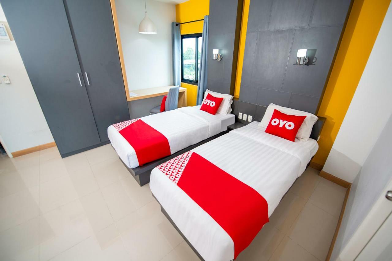 Apartamento Oyo 303 Phoomjai House Chalong Exterior foto